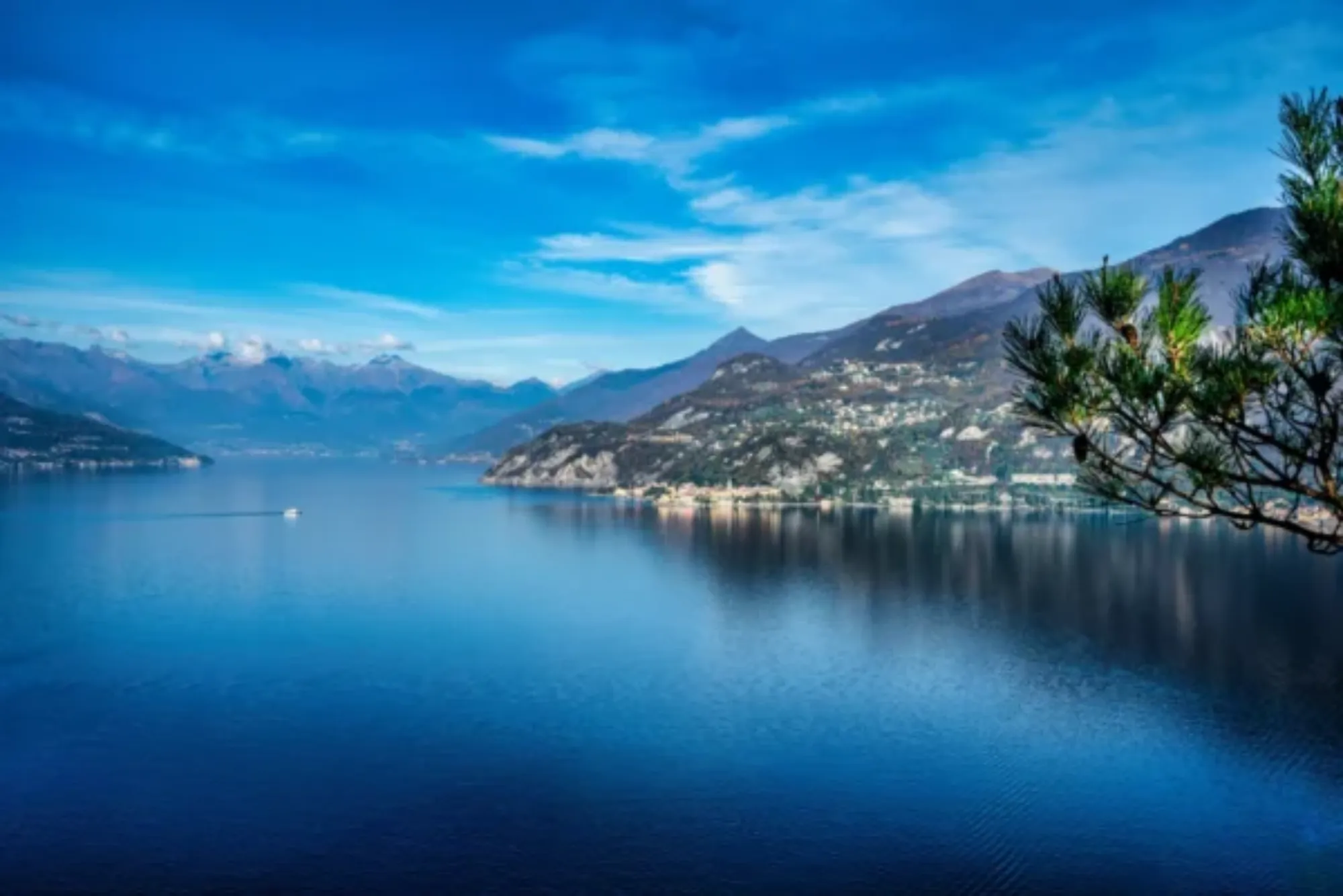 Boat Tour Lake Como Italy