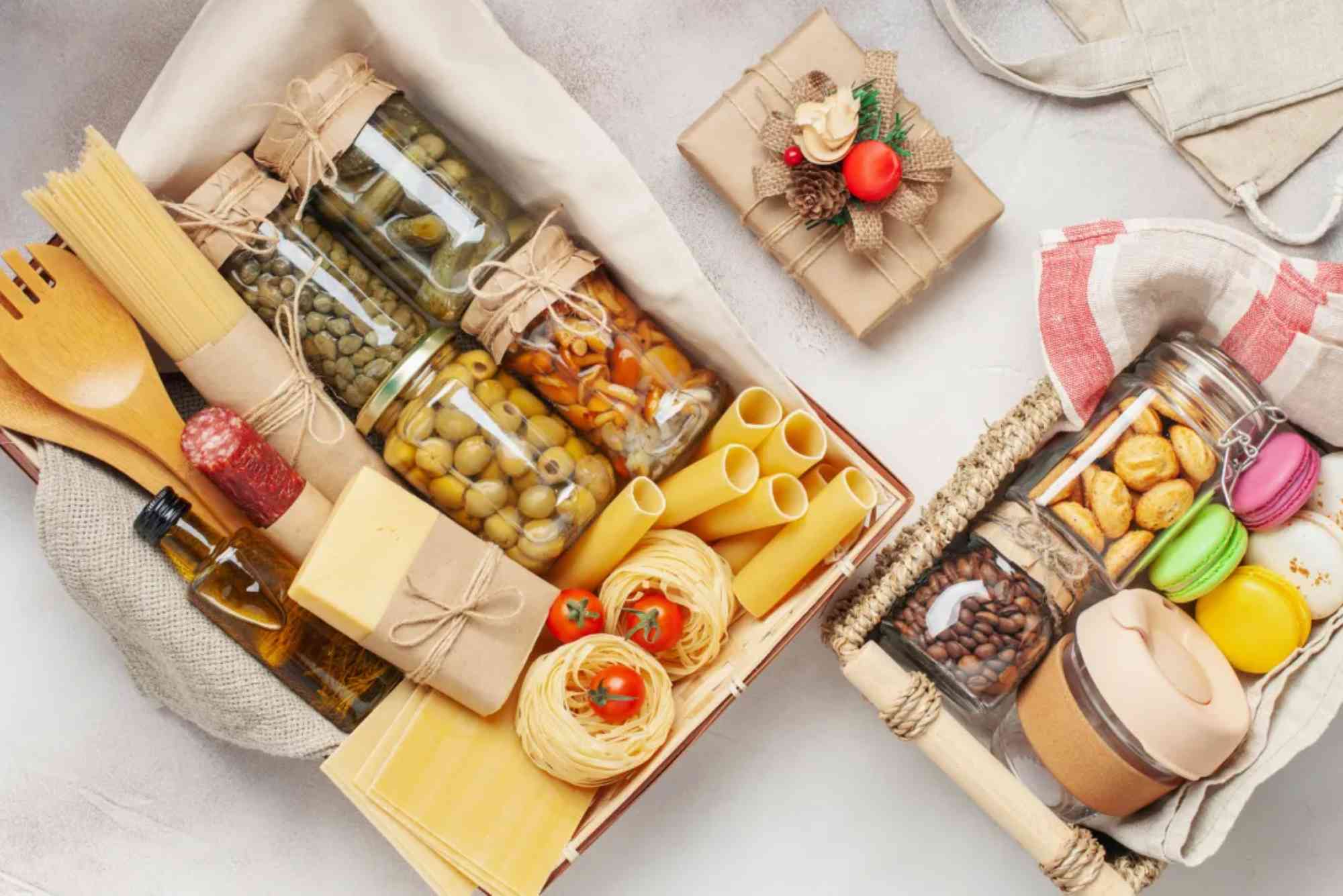 Food Fashion And Small Gifts