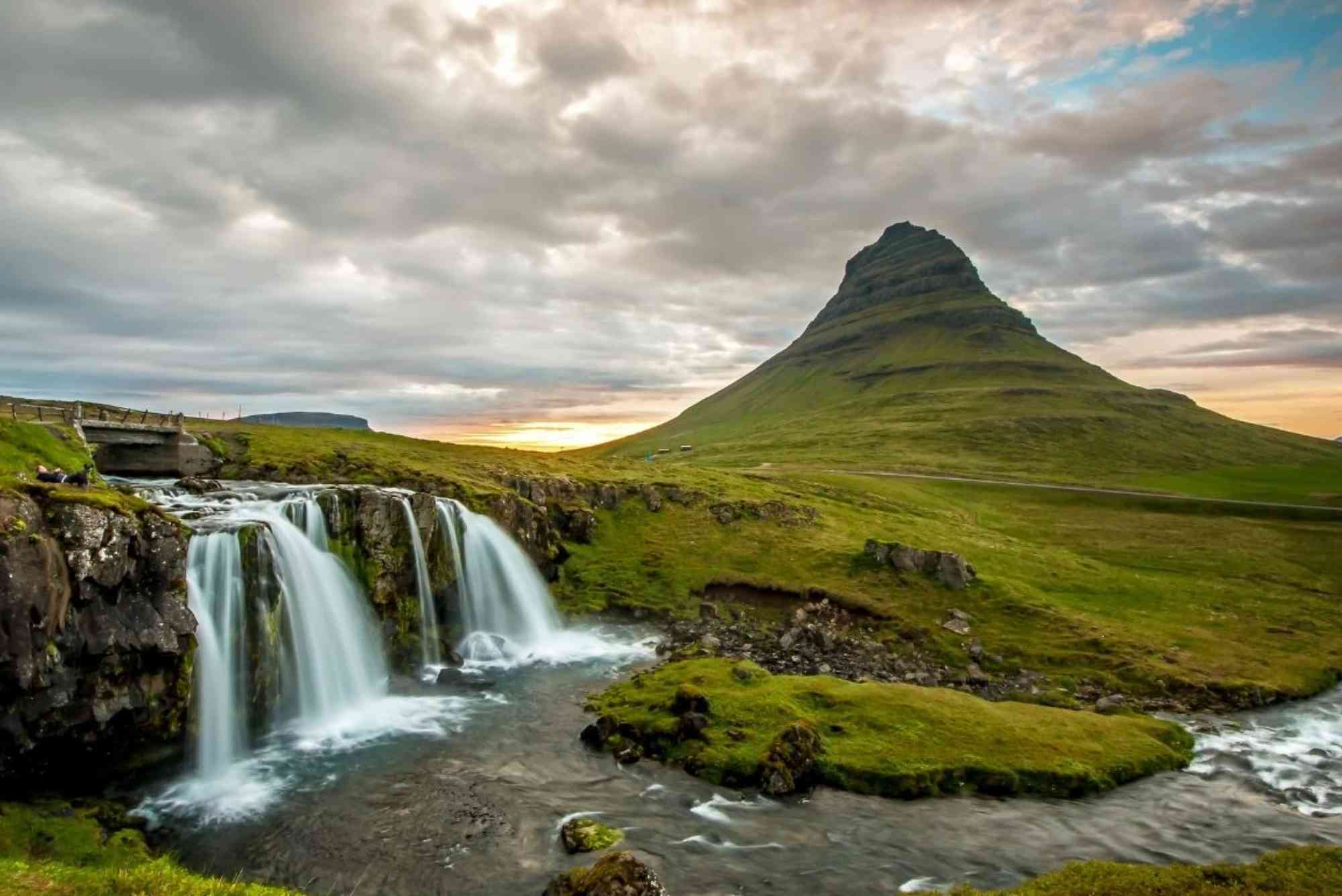 7 Best Hikes Near Reykjavik You Can Do This Weekend